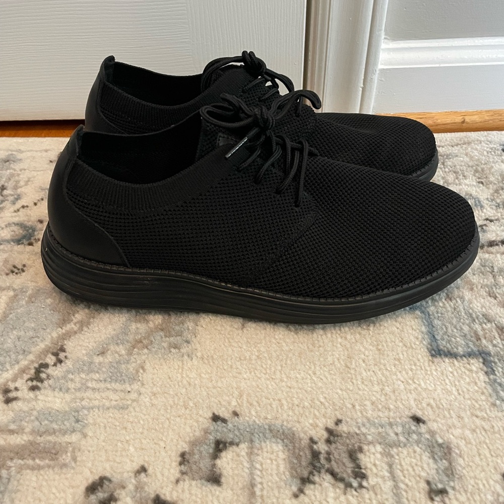 VILOCY mens 8US Euro 41 casual sneakers